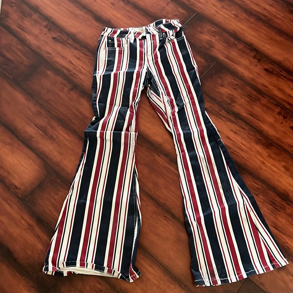 Shyanne red, white, and blue jeans